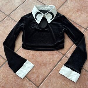 Moon collar long sleeve crop top
